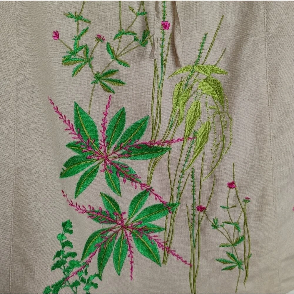 Saint Tropez West Midi to Tea Length Tropical Embroidered Skirt Size 8